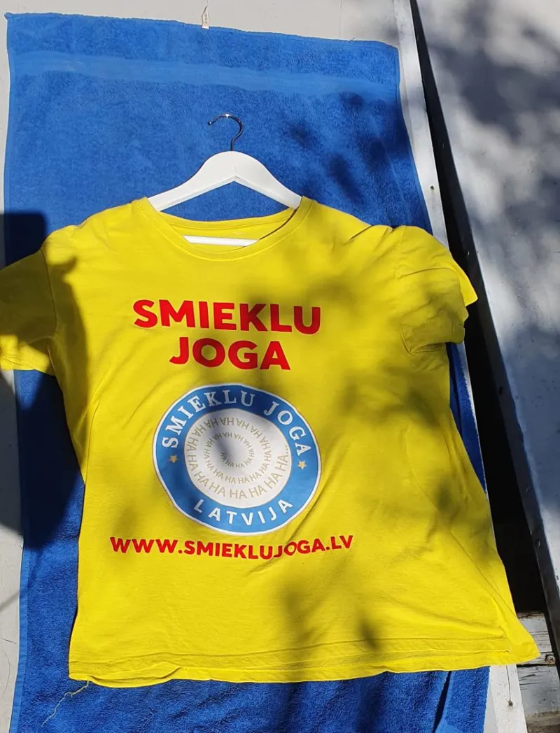 Smieklu Joga T-krekls